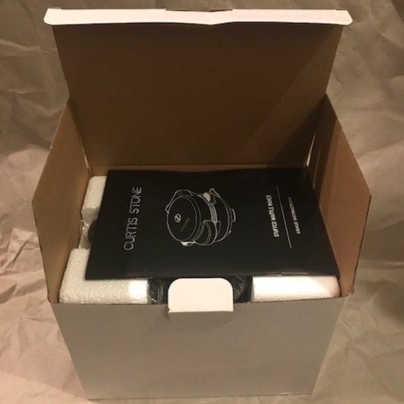 Curtis Stone Stuffed Waffle Maker w/ Recipes - New in Box - Picture 11 of 16